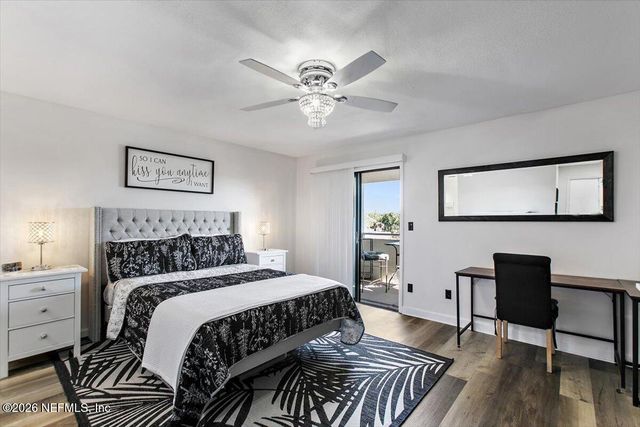 1307 RIVER HILLS Circle 9, Jacksonville, FL 32211