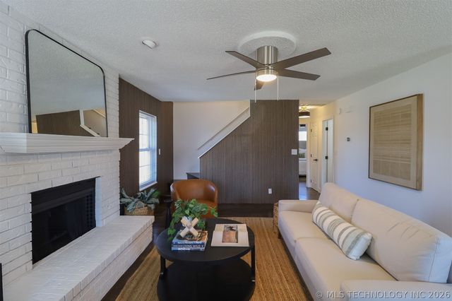 116 W 11th Street, Claremore, OK 74017