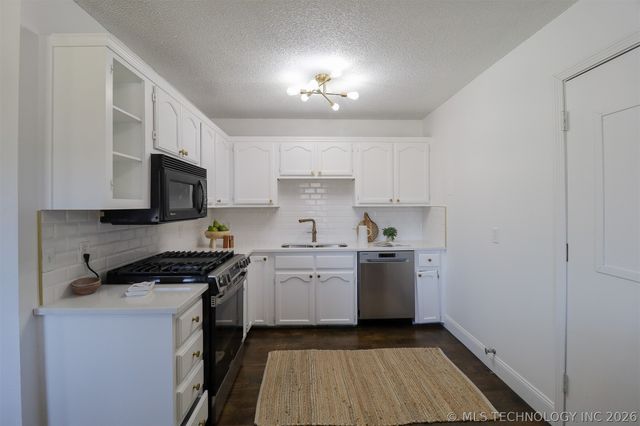 116 W 11th Street, Claremore, OK 74017