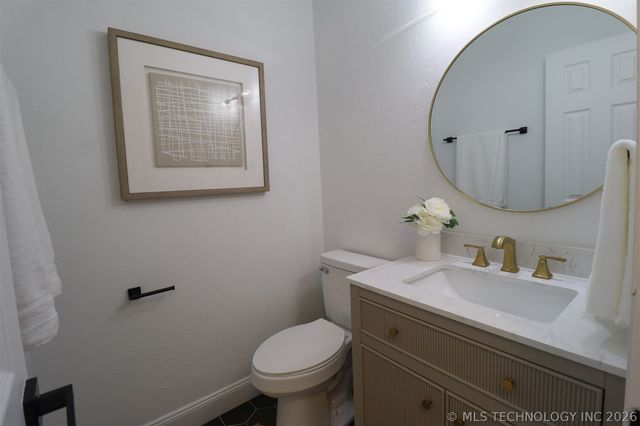 116 W 11th Street, Claremore, OK 74017