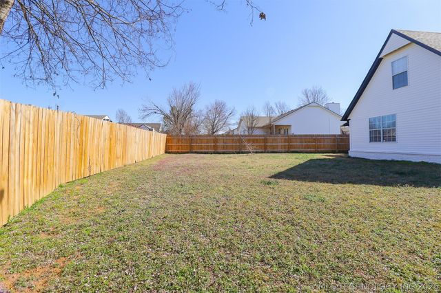 116 W 11th Street, Claremore, OK 74017