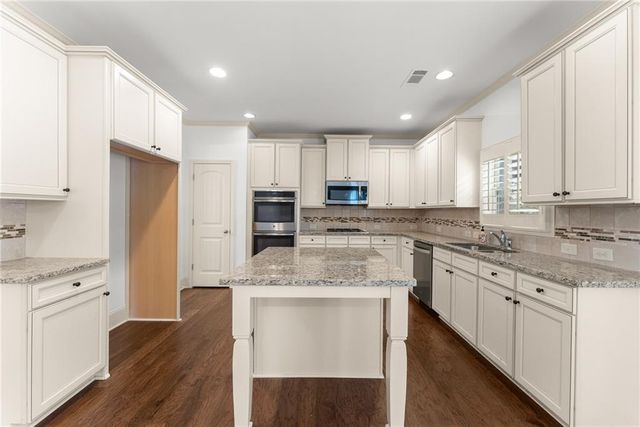 550 Eldridge Drive, Suwanee, GA 30024