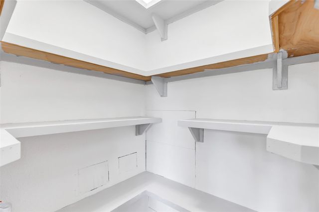 18586 Summer Hills Boulevard, Porter, TX 77365