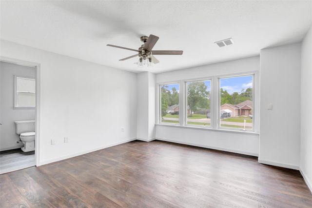 18586 Summer Hills Boulevard, Porter, TX 77365