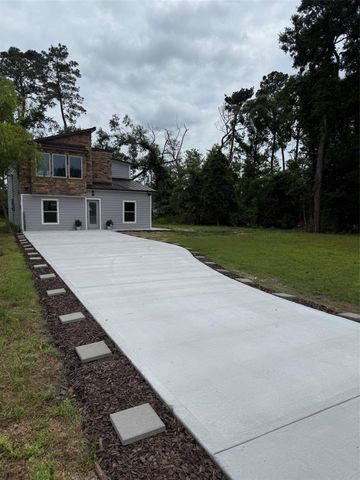 18586 Summer Hills Boulevard, Porter, TX 77365