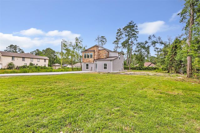 18586 Summer Hills Boulevard, Porter, TX 77365