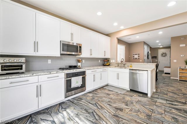 6465 Twin Harbors Court, Las Vegas, NV 89141