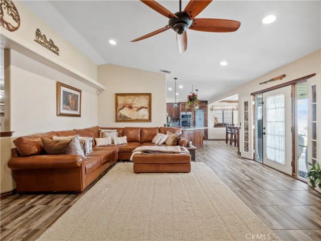 13991 Jicarilla Road, Apple Valley, CA 92307