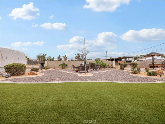 13991 Jicarilla Road, Apple Valley, CA 92307