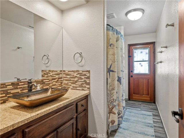 13991 Jicarilla Road, Apple Valley, CA 92307