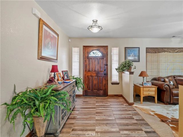 13991 Jicarilla Road, Apple Valley, CA 92307