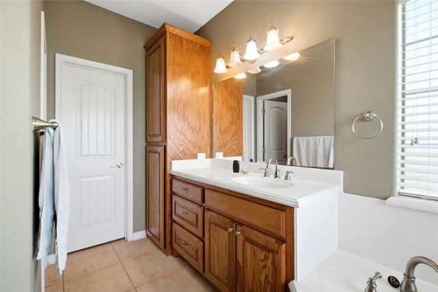 783 County Road 121, Gainesville, TX 76240