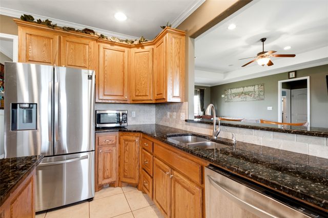 783 County Road 121, Gainesville, TX 76240
