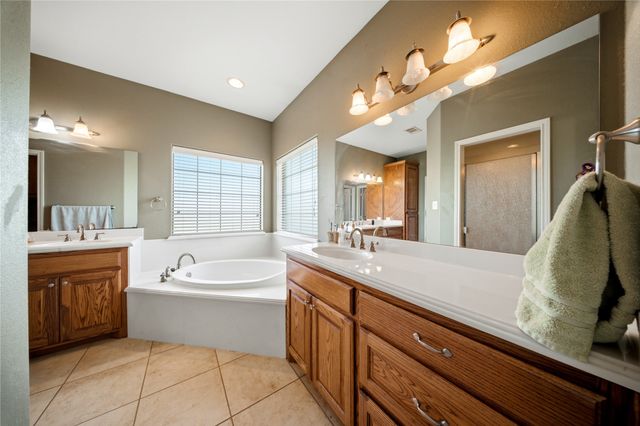783 County Road 121, Gainesville, TX 76240