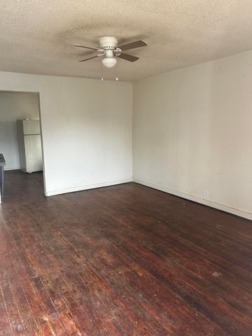 207 W 25th Street, San Angelo, TX 76903