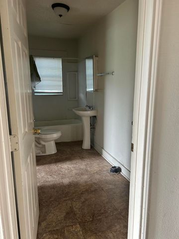 207 W 25th Street, San Angelo, TX 76903