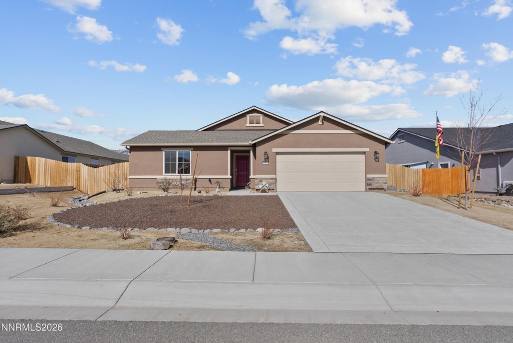 594 Pine Creek Circle, Dayton, NV 89403