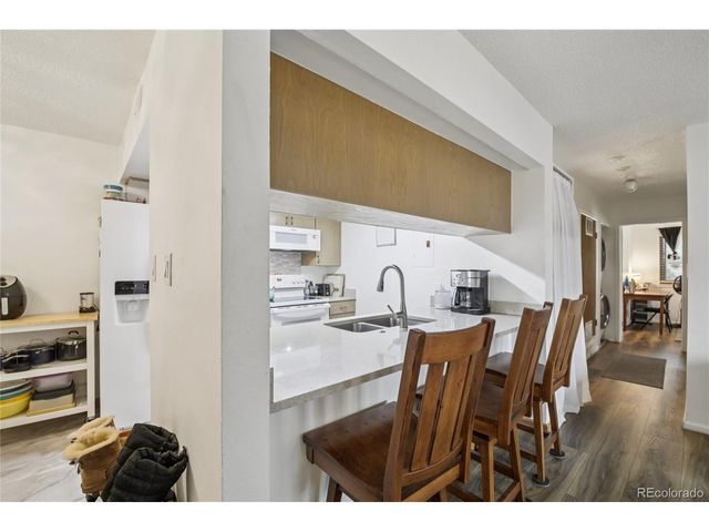 6388 Oak Ct 205, Arvada, CO 80004