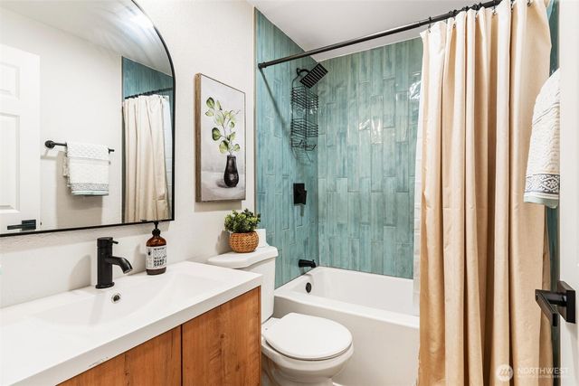 3339 SW 323rd Street, Federal Way, WA 98023