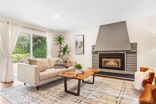 3339 SW 323rd Street, Federal Way, WA 98023