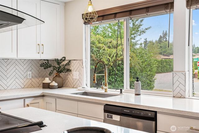 3339 SW 323rd Street, Federal Way, WA 98023