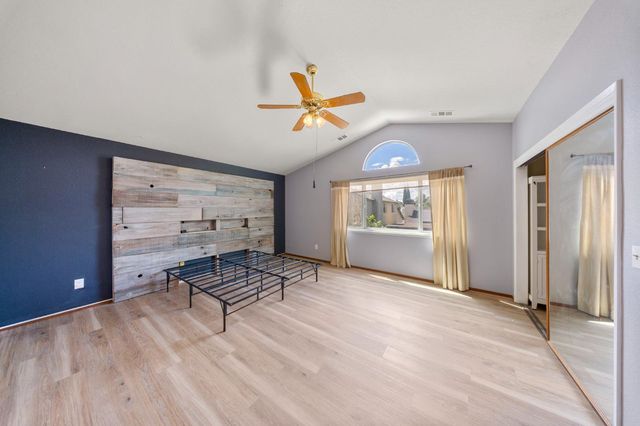 1071 Winters Dr, Manteca, CA 95337