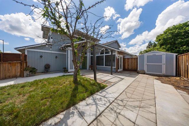 1071 Winters Dr, Manteca, CA 95337