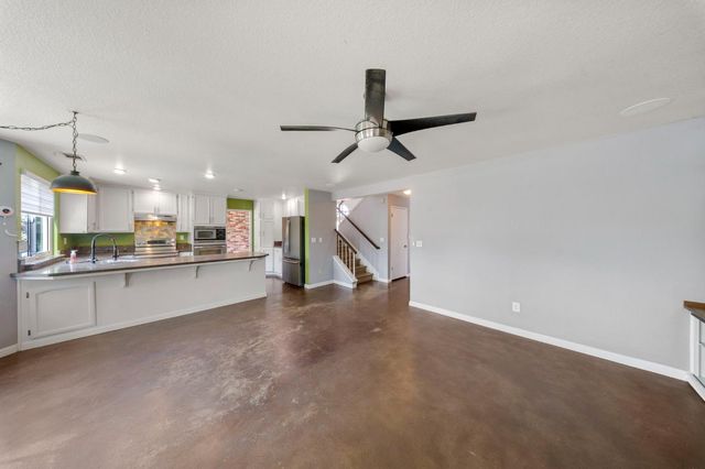 1071 Winters Dr, Manteca, CA 95337