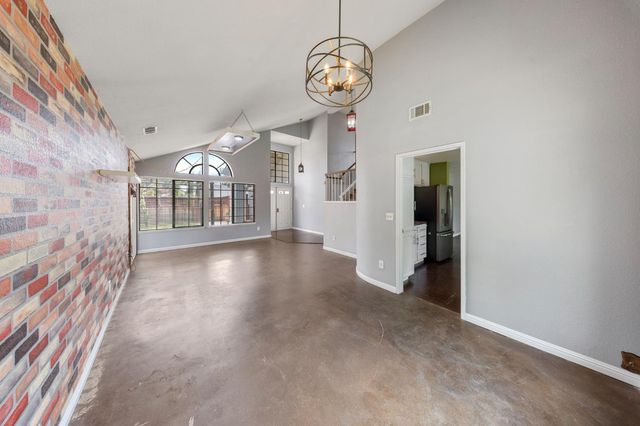 1071 Winters Dr, Manteca, CA 95337