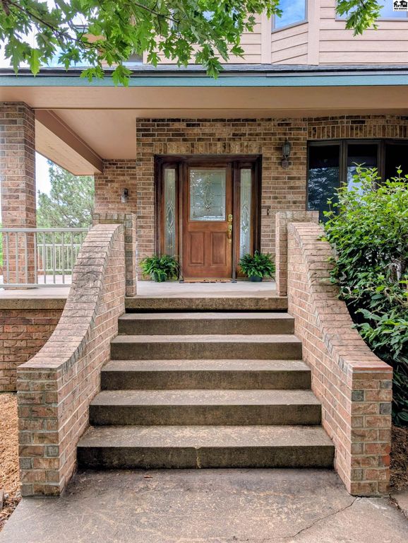 1421 Pioneer Rd