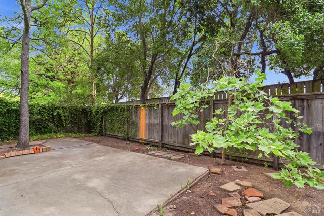 88 Martin Dr, Novato, CA 94949