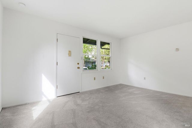 88 Martin Dr, Novato, CA 94949