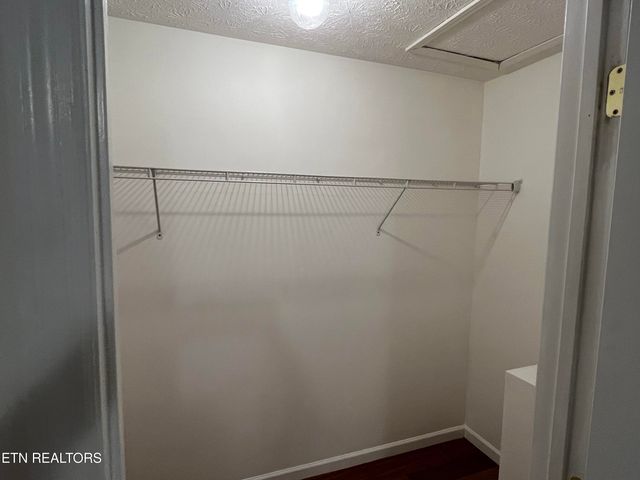 845 Quiet Oaks Way, Dandridge, TN 37725