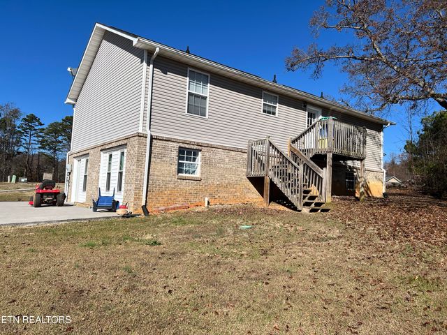 845 Quiet Oaks Way, Dandridge, TN 37725