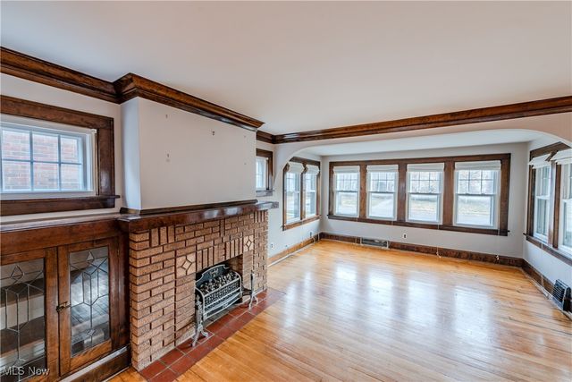 17114 Laverne Avenue, Cleveland, OH 44135