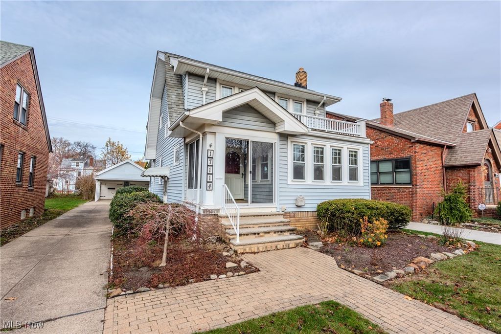 17114 Laverne Avenue, Cleveland, OH 44135