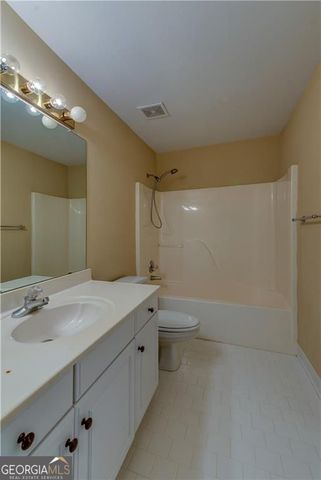 1429 Oglethorpe Drive, Suwanee, GA 30024