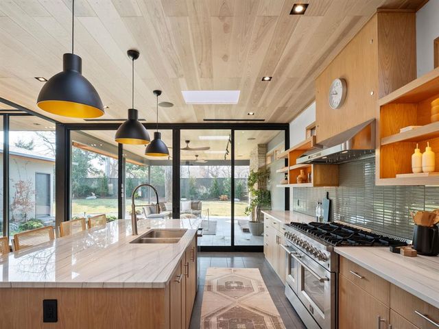 1730 Westminster Place, Oklahoma City, OK 73120