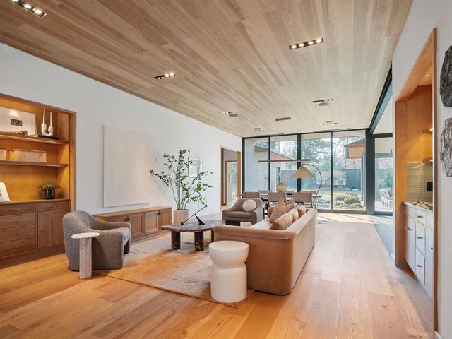 1730 Westminster Place, Oklahoma City, OK 73120