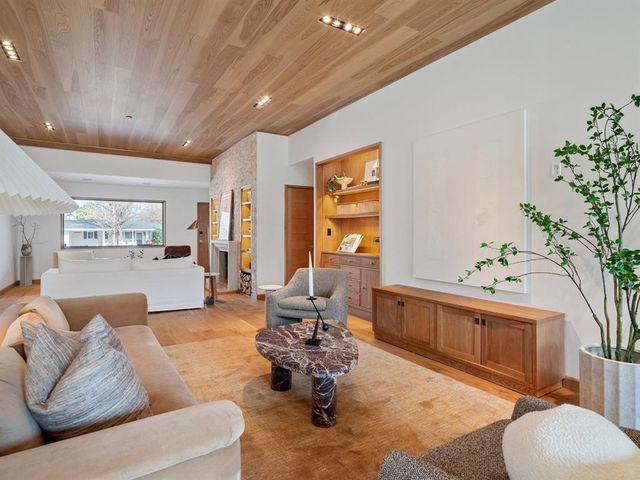 1730 Westminster Place, Oklahoma City, OK 73120