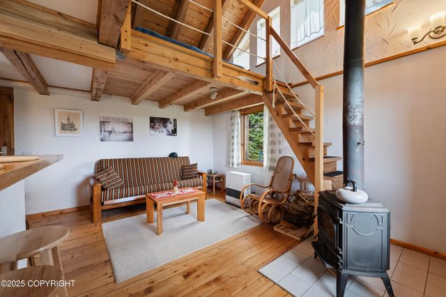 35112 Berry Street, Homer, AK 99603