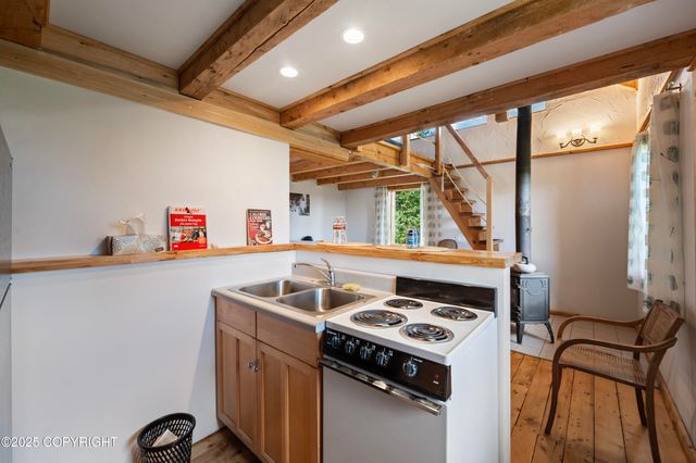 35112 Berry Street, Homer, AK 99603