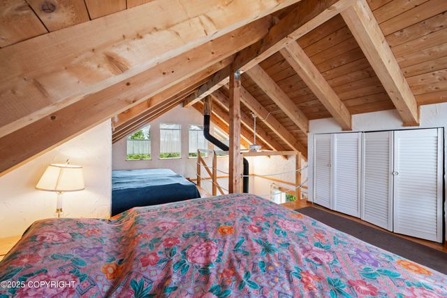 35112 Berry Street, Homer, AK 99603