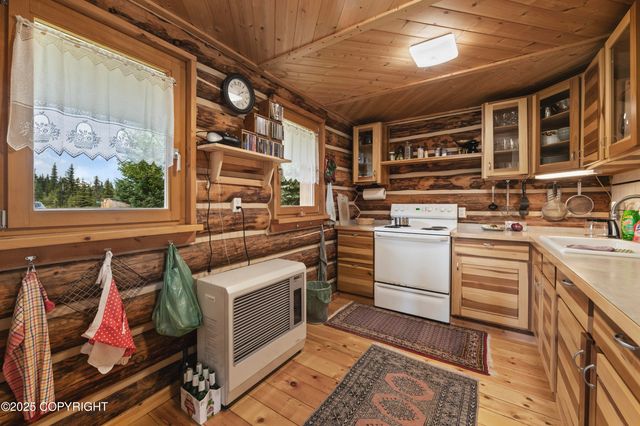 35112 Berry Street, Homer, AK 99603