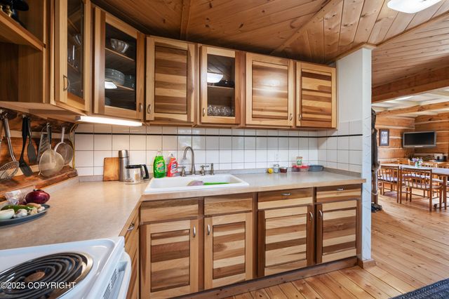 35112 Berry Street, Homer, AK 99603