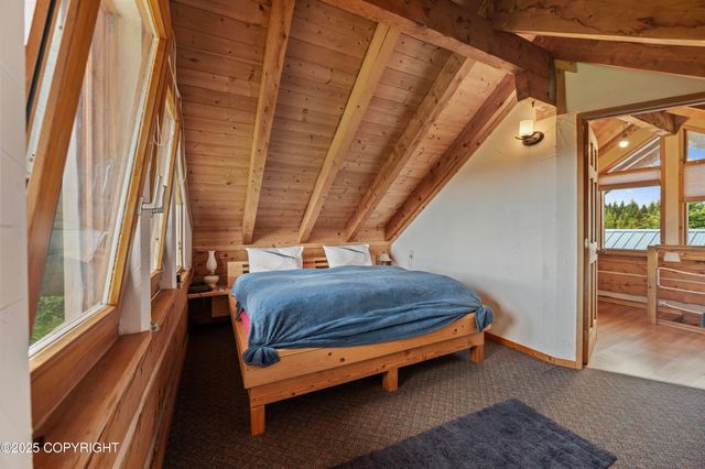 35112 Berry Street, Homer, AK 99603