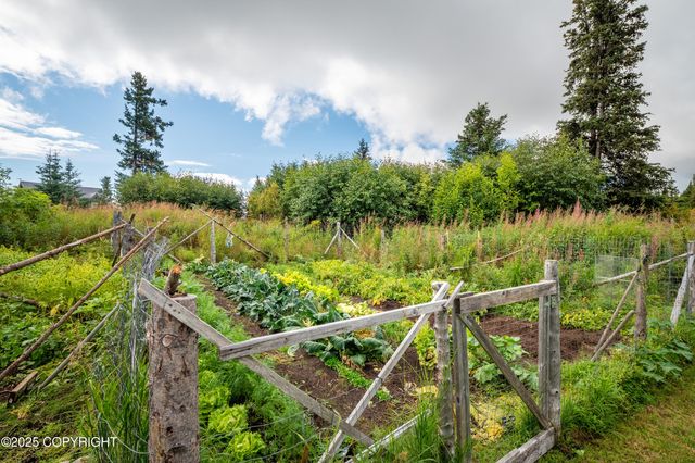 35112 Berry Street, Homer, AK 99603