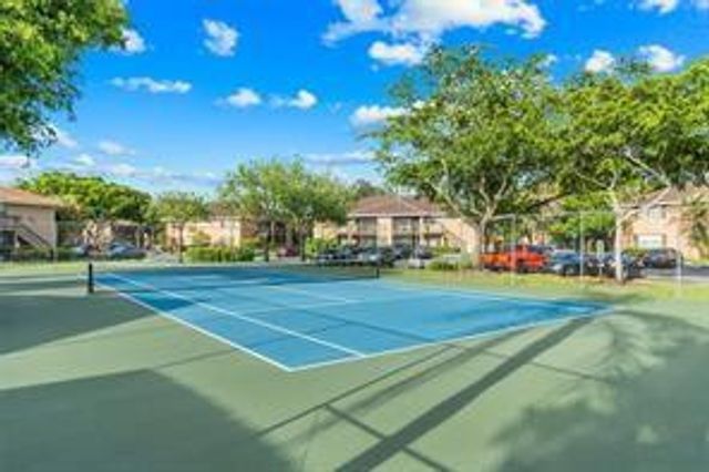 767 NW 104th Avenue 203, Pembroke Pines, FL 33026