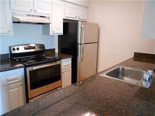 767 NW 104th Avenue 203, Pembroke Pines, FL 33026