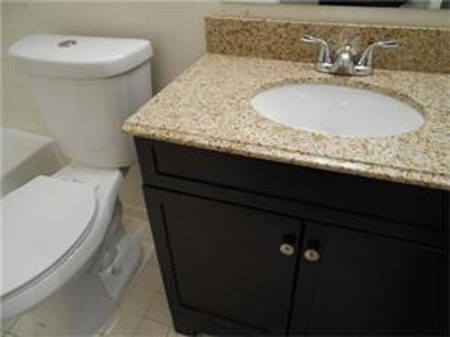 767 NW 104th Avenue 203, Pembroke Pines, FL 33026